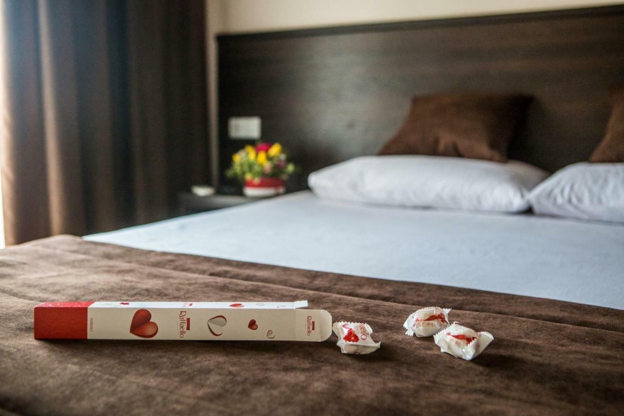 Marmaris Hotel Skadovsk Bagian luar foto