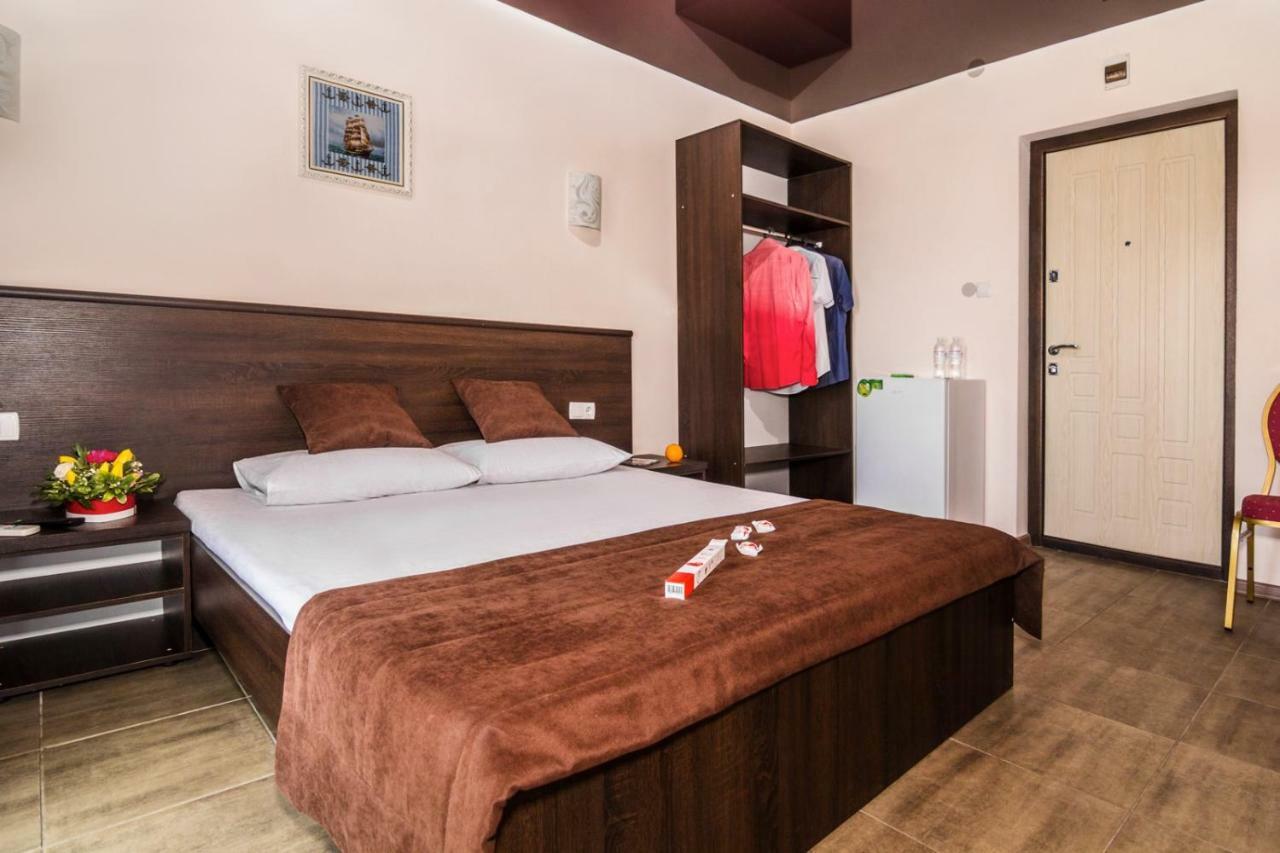 Marmaris Hotel Skadovsk Bagian luar foto